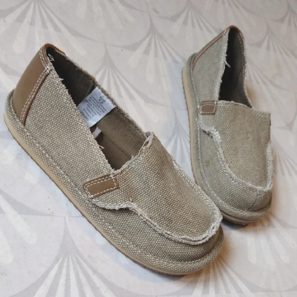 Like New Place Tan Canvas Shoes